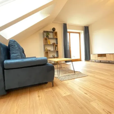 Apartman C.3 V Bankovnim Dome 库特纳霍拉 外观 照片